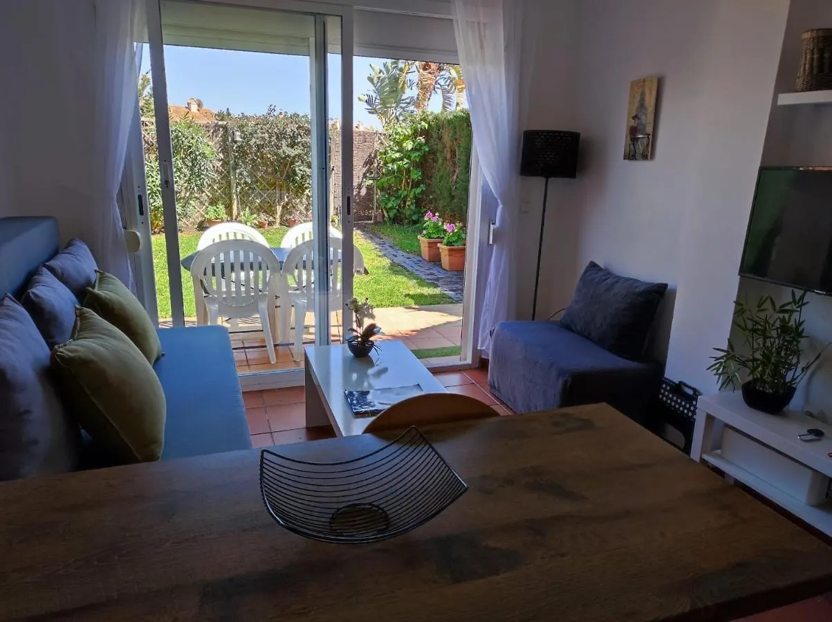 Bonito Apartamento En Alcaidesa Con Piscina Apartment Spain